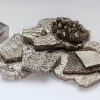 Vật liệu này thuộc hệ cobalt–chromium–molybdenum–tungsten, được tối ưu cho công nghệ Selective Laser Melting (SLM®), đáp ứng các yêu cầu khắt khe về độ chính xác