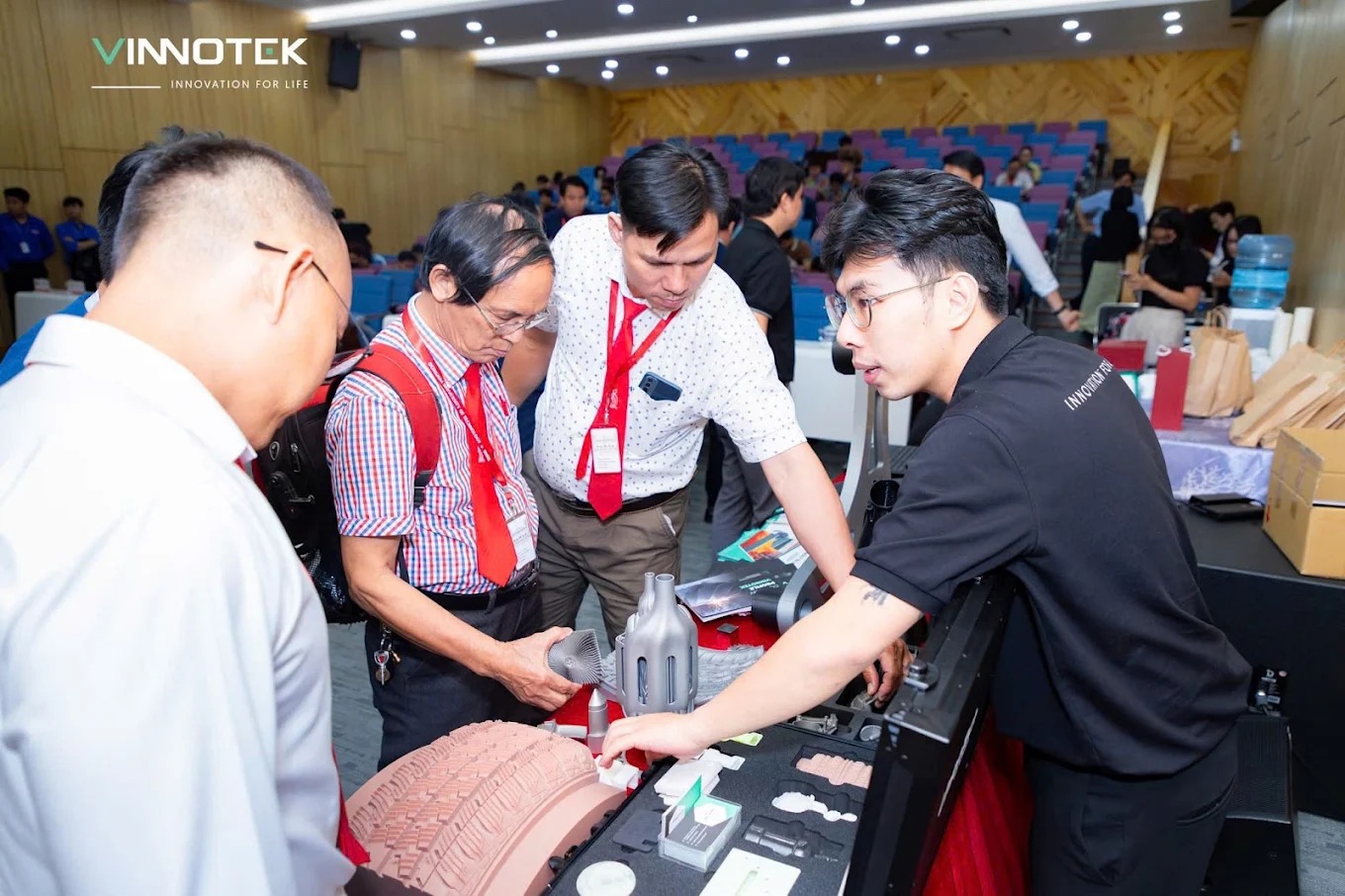 Vinnotek cung cấp giải pháp Raise3D cho linh kiện drone bằng vật liệu composite