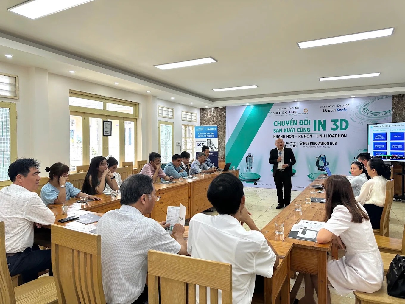 Vinnotek đồng hành triển khai giải pháp in 3D đế giày chỉnh hình tại Việt Nam.